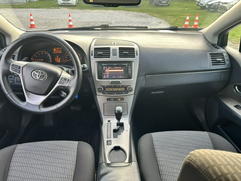 Toyota Avensis Super stan III (2009-)