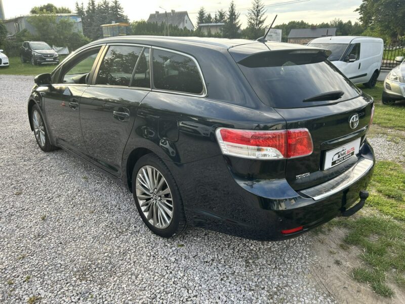 Toyota Avensis Super stan III (2009-)