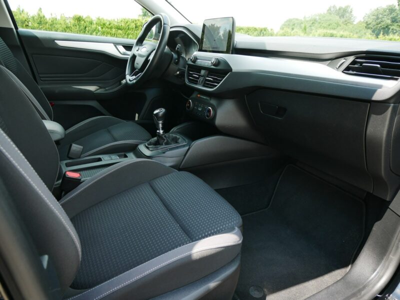 Ford Focus 1.0 E-Boost 100KM Kombi -Navi -Pakiet zimowy -Asystenci jazdy -Zobacz Mk4 (2018-)