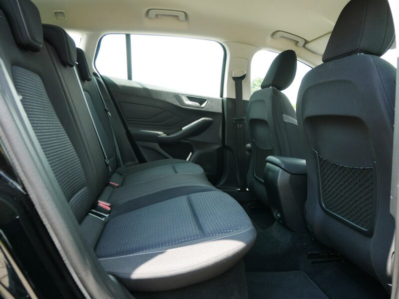 Ford Focus 1.0 E-Boost 100KM Kombi -Navi -Pakiet zimowy -Asystenci jazdy -Zobacz Mk4 (2018-)