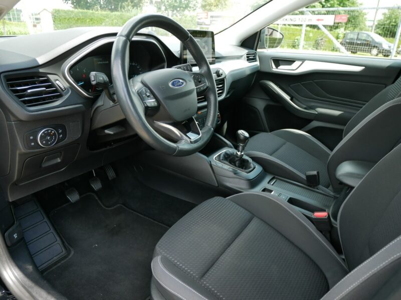 Ford Focus 1.0 E-Boost 100KM Kombi -Navi -Pakiet zimowy -Asystenci jazdy -Zobacz Mk4 (2018-)