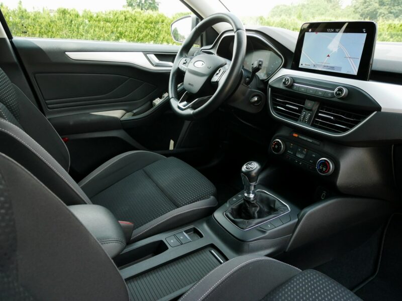 Ford Focus 1.0 E-Boost 100KM Kombi -Navi -Pakiet zimowy -Asystenci jazdy -Zobacz Mk4 (2018-)