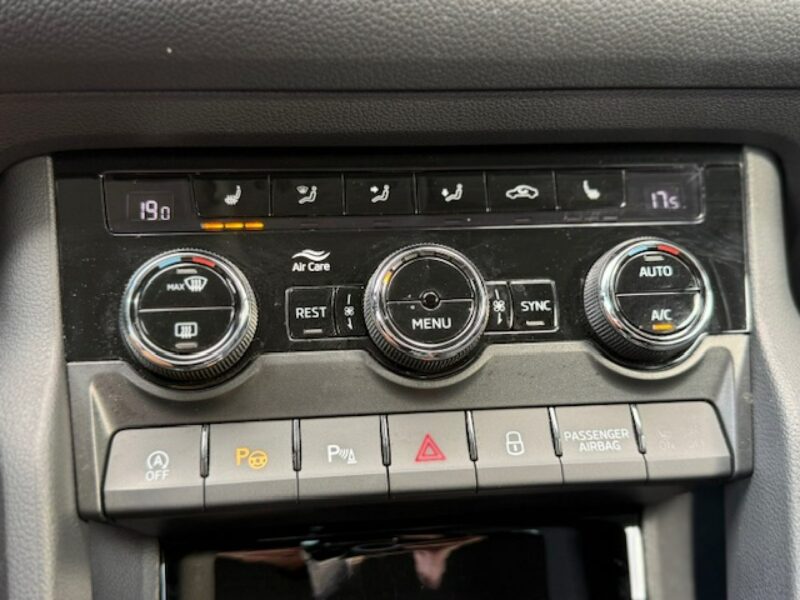Škoda Kodiaq KAMERA, FULL LED, AMBIENTE, EL.KLAPA, TOP KOLOR, GWARANCJA! I (2016-2024)