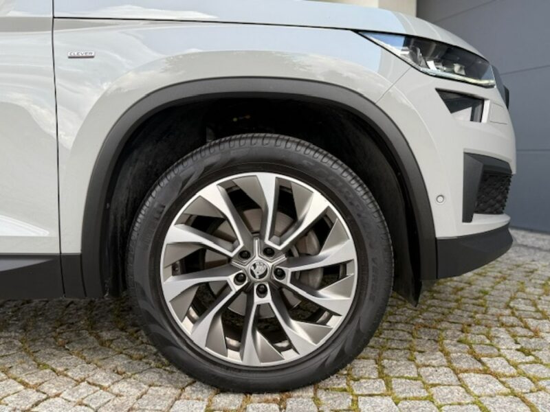Škoda Kodiaq KAMERA, FULL LED, AMBIENTE, EL.KLAPA, TOP KOLOR, GWARANCJA! I (2016-2024)