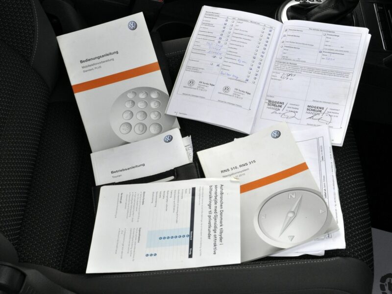 Volkswagen Touran 1,6TDi 105KM DSG/Comfortline/Navi/Podgrz.fotele/Parktronic/Alufelgi II (2010-2015)