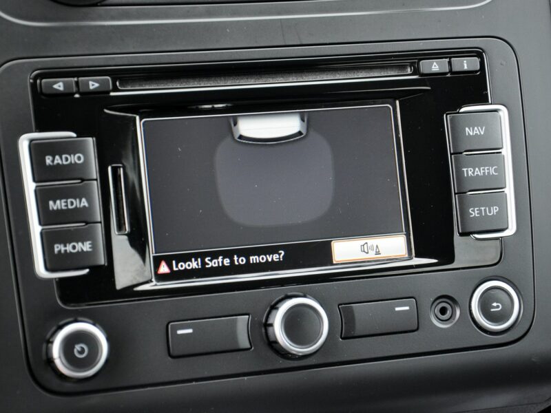 Volkswagen Touran 1,6TDi 105KM DSG/Comfortline/Navi/Podgrz.fotele/Parktronic/Alufelgi II (2010-2015)
