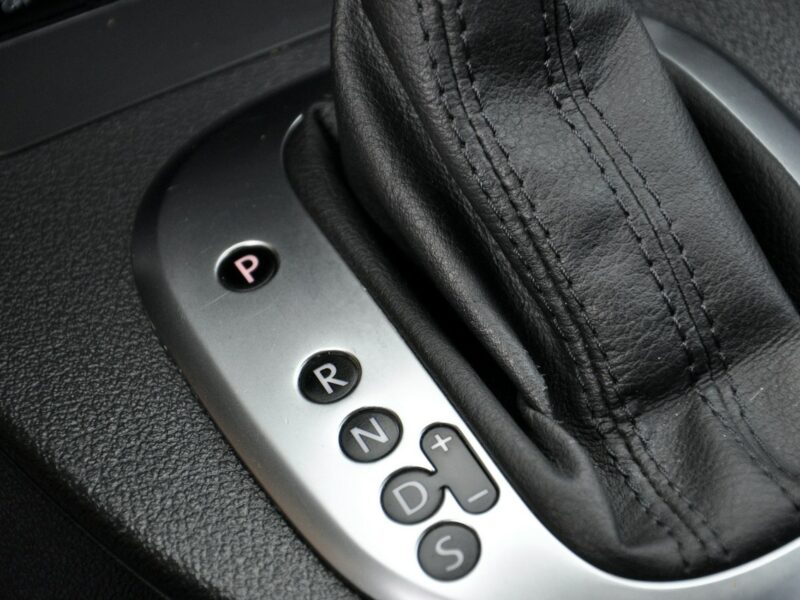 Volkswagen Touran 1,6TDi 105KM DSG/Comfortline/Navi/Podgrz.fotele/Parktronic/Alufelgi II (2010-2015)