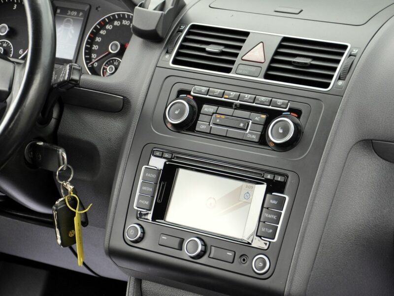 Volkswagen Touran 1,6TDi 105KM DSG/Comfortline/Navi/Podgrz.fotele/Parktronic/Alufelgi II (2010-2015)