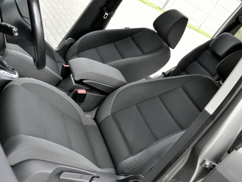 Volkswagen Touran 1,6TDi 105KM DSG/Comfortline/Navi/Podgrz.fotele/Parktronic/Alufelgi II (2010-2015)
