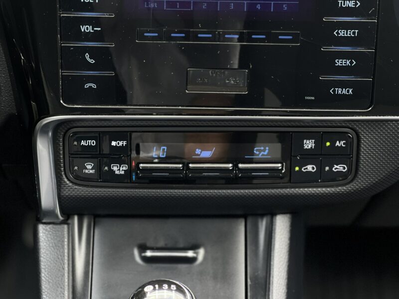 Toyota Auris Salon Polska II właściciel Serwisowany Bezwypadkowy II (2012-)