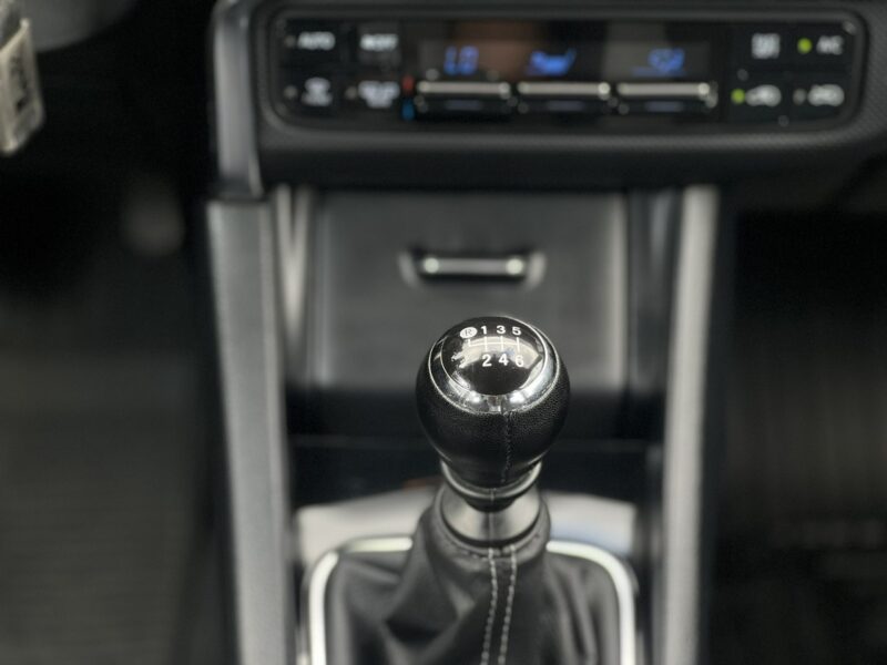 Toyota Auris Salon Polska II właściciel Serwisowany Bezwypadkowy II (2012-)