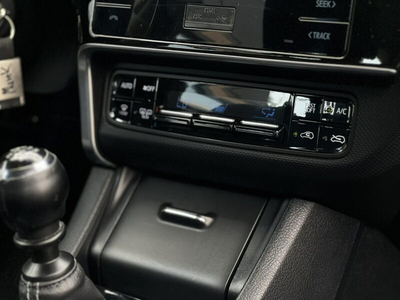Toyota Auris Salon Polska II właściciel Serwisowany Bezwypadkowy II (2012-)