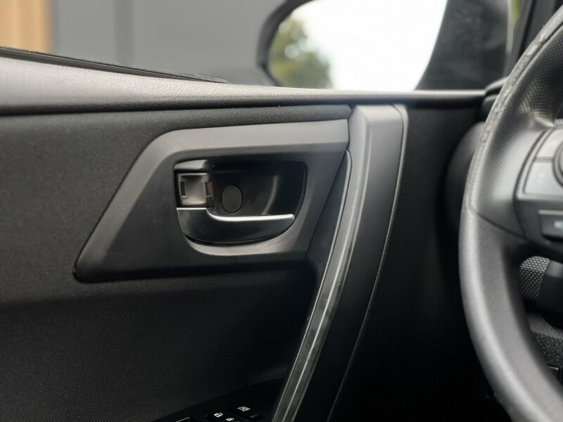 Toyota Auris Salon Polska II właściciel Serwisowany Bezwypadkowy II (2012-)