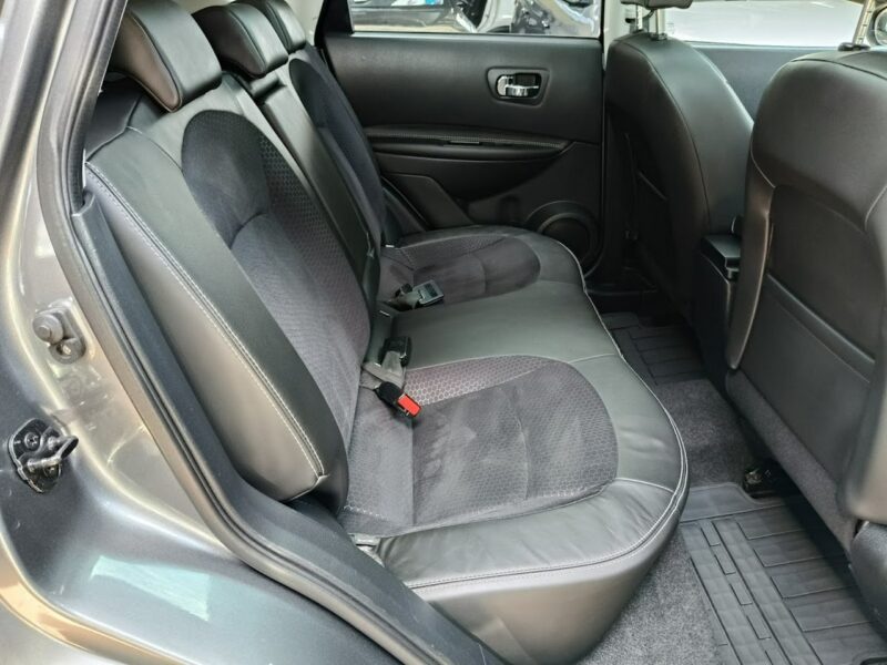 Nissan Qashqai 1.6 117KM, Automat, Kamery 360, Dach Panoramiczny, Navigacja I (2007-2013)