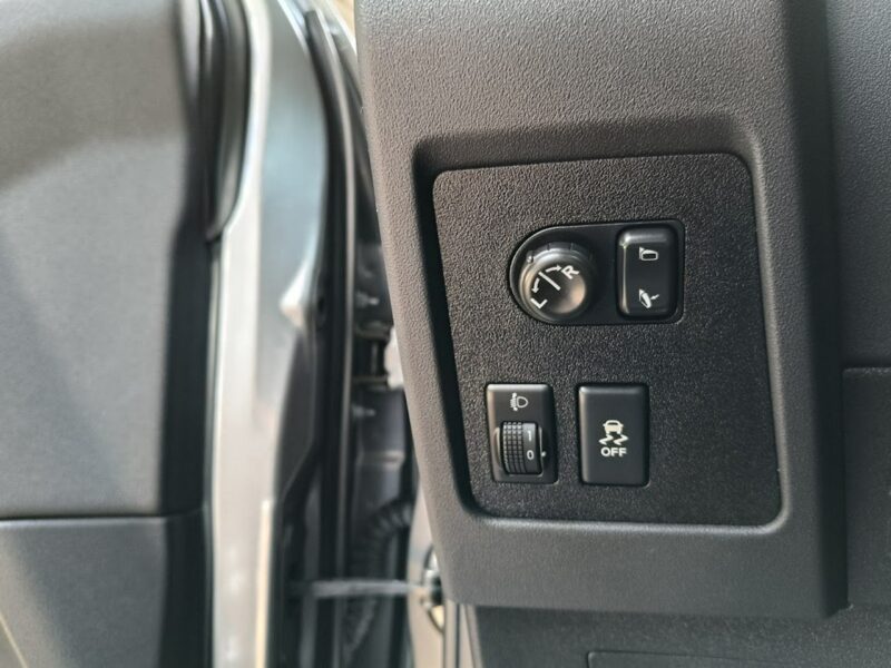 Nissan Qashqai 1.6 117KM, Automat, Kamery 360, Dach Panoramiczny, Navigacja I (2007-2013)