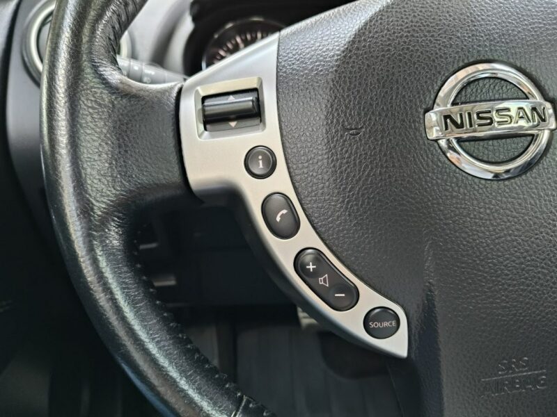 Nissan Qashqai 1.6 117KM, Automat, Kamery 360, Dach Panoramiczny, Navigacja I (2007-2013)