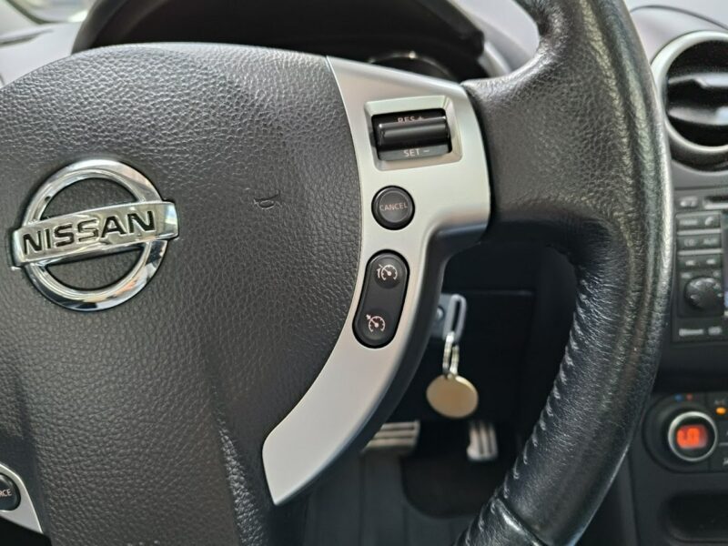 Nissan Qashqai 1.6 117KM, Automat, Kamery 360, Dach Panoramiczny, Navigacja I (2007-2013)