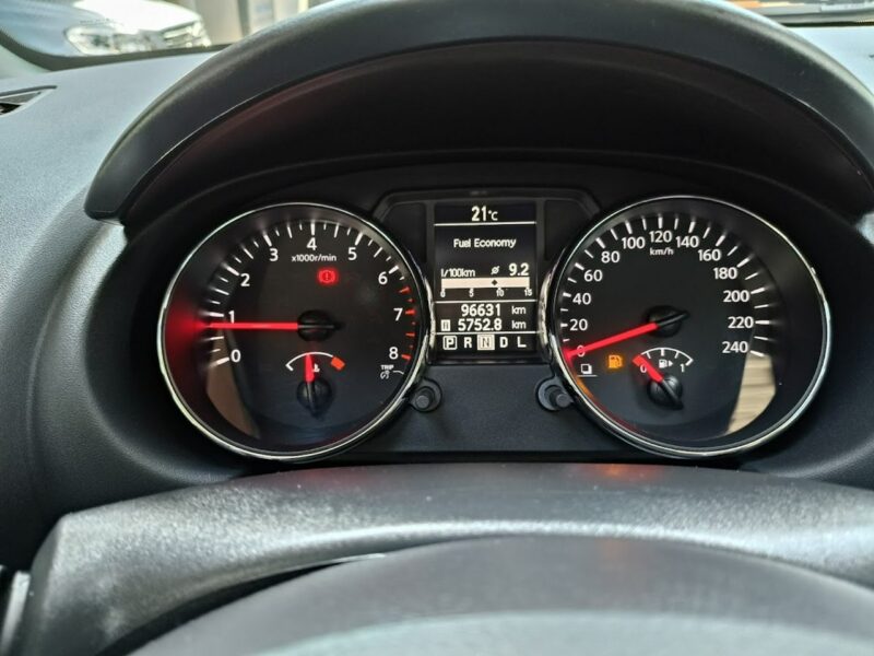 Nissan Qashqai 1.6 117KM, Automat, Kamery 360, Dach Panoramiczny, Navigacja I (2007-2013)