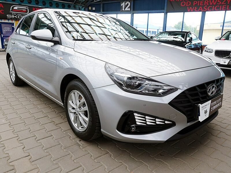 Hyundai i30 1,5 16V Led+Tempomat GWARANCJA 1WŁ Kraj Bezwypadkowy Serwisowany F23% III (2017-)
