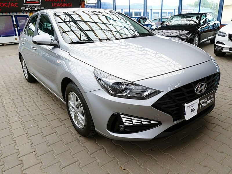 Hyundai i30 1,5 16V Led+Tempomat GWARANCJA 1WŁ Kraj Bezwypadkowy Serwisowany F23% III (2017-)