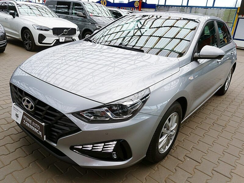 Hyundai i30 1,5 16V Led+Tempomat GWARANCJA 1WŁ Kraj Bezwypadkowy Serwisowany F23% III (2017-)