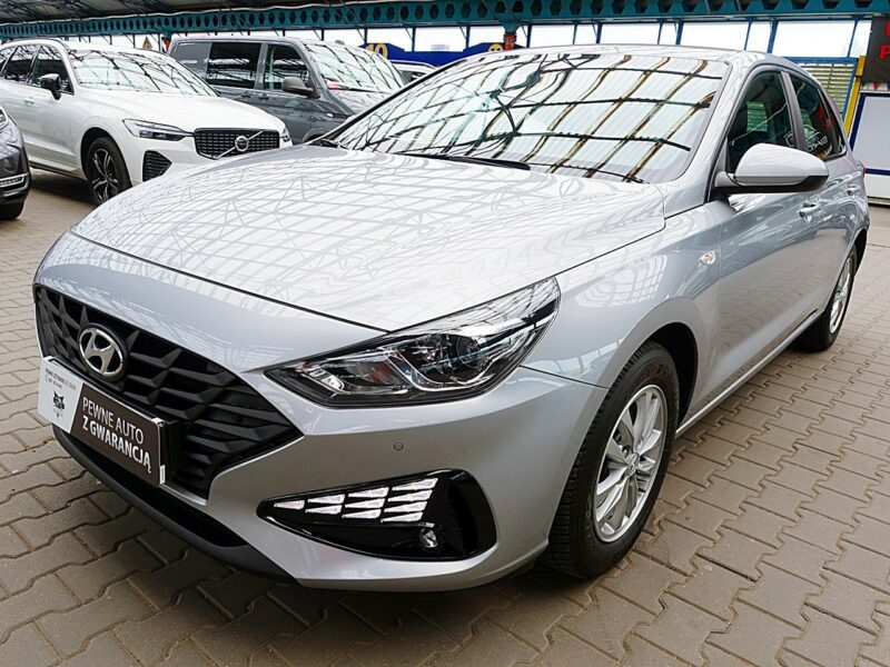 Hyundai i30 1,5 16V Led+Tempomat GWARANCJA 1WŁ Kraj Bezwypadkowy Serwisowany F23% III (2017-)