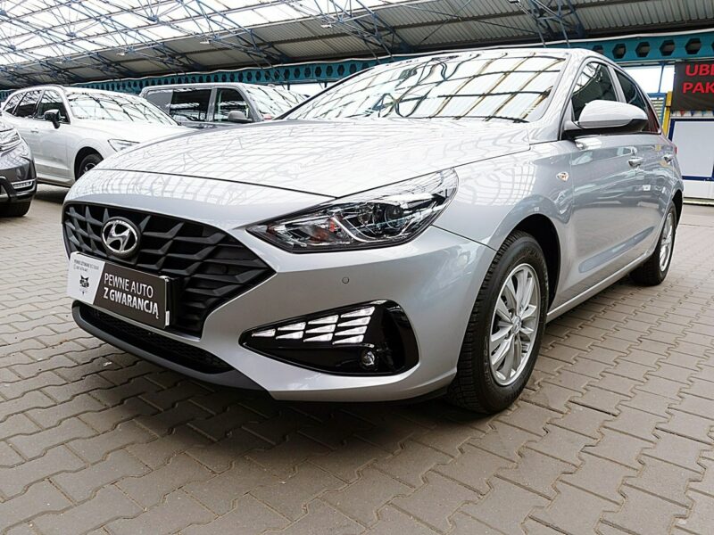 Hyundai i30 1,5 16V Led+Tempomat GWARANCJA 1WŁ Kraj Bezwypadkowy Serwisowany F23% III (2017-)