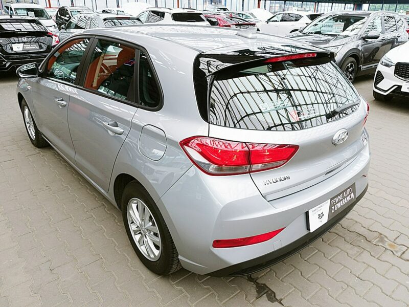 Hyundai i30 1,5 16V Led+Tempomat GWARANCJA 1WŁ Kraj Bezwypadkowy Serwisowany F23% III (2017-)