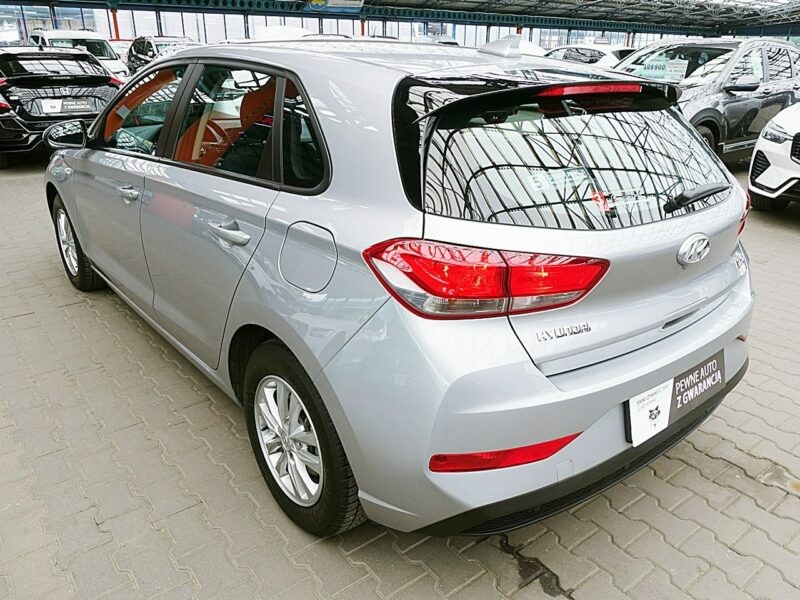 Hyundai i30 1,5 16V Led+Tempomat GWARANCJA 1WŁ Kraj Bezwypadkowy Serwisowany F23% III (2017-)