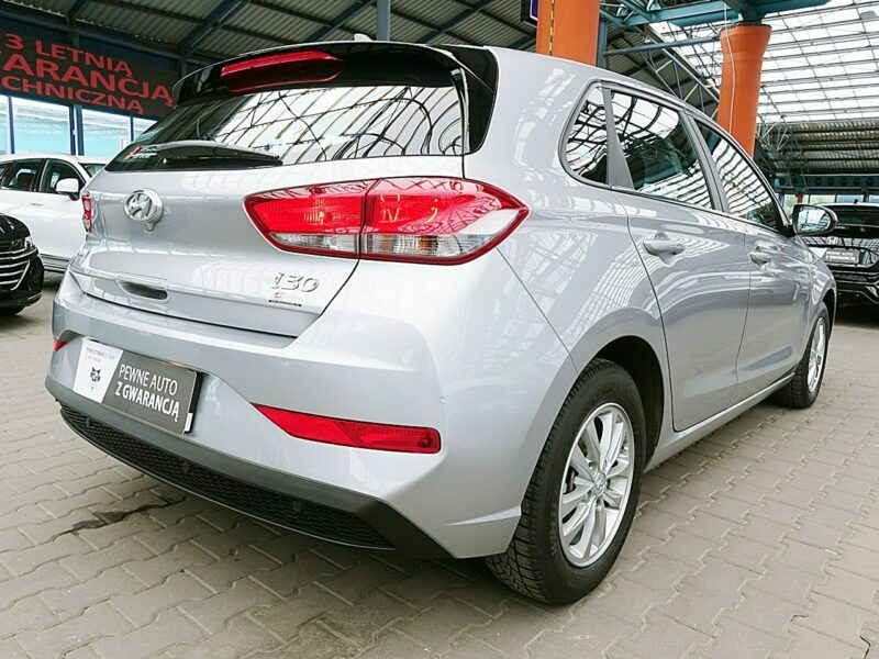 Hyundai i30 1,5 16V Led+Tempomat GWARANCJA 1WŁ Kraj Bezwypadkowy Serwisowany F23% III (2017-)