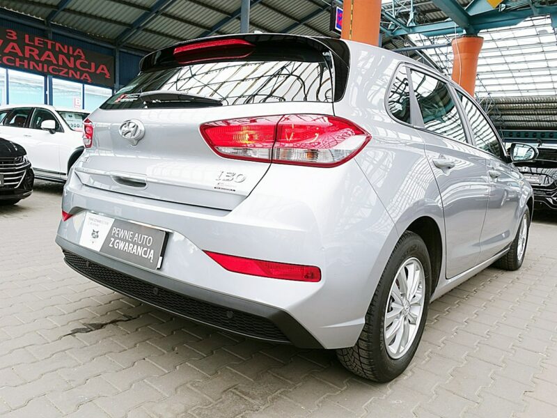Hyundai i30 1,5 16V Led+Tempomat GWARANCJA 1WŁ Kraj Bezwypadkowy Serwisowany F23% III (2017-)