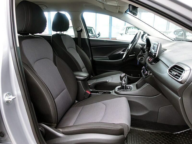 Hyundai i30 1,5 16V Led+Tempomat GWARANCJA 1WŁ Kraj Bezwypadkowy Serwisowany F23% III (2017-)