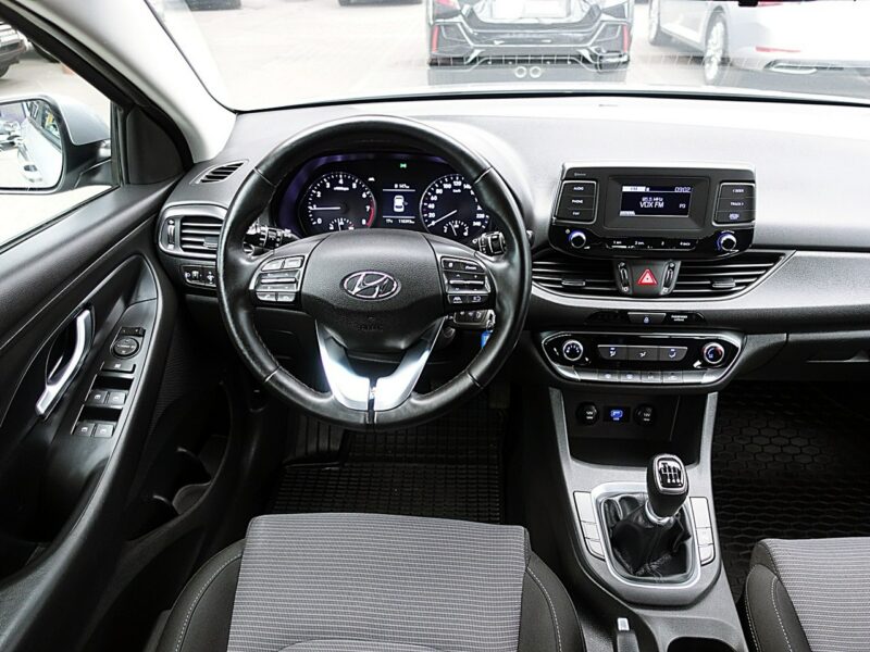 Hyundai i30 1,5 16V Led+Tempomat GWARANCJA 1WŁ Kraj Bezwypadkowy Serwisowany F23% III (2017-)