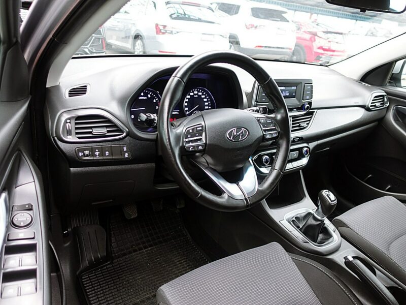 Hyundai i30 1,5 16V Led+Tempomat GWARANCJA 1WŁ Kraj Bezwypadkowy Serwisowany F23% III (2017-)