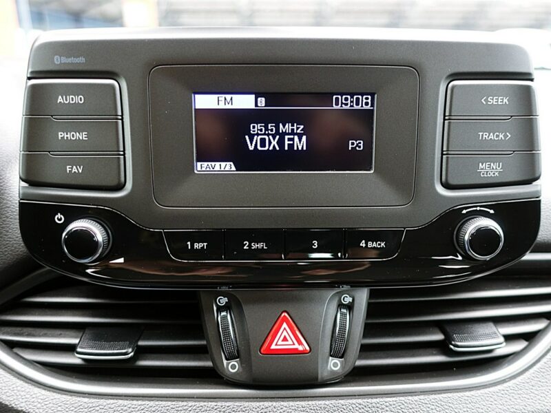 Hyundai i30 1,5 16V Led+Tempomat GWARANCJA 1WŁ Kraj Bezwypadkowy Serwisowany F23% III (2017-)