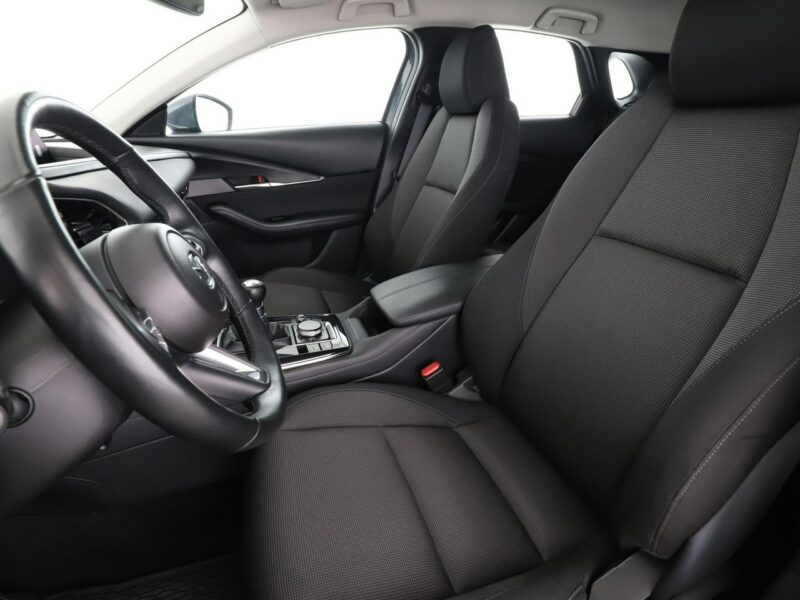 Mazda CX-30 mHEV navi LED klima auto kamera i czujniki parkowania grzane fotele