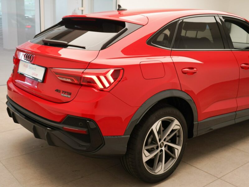 Audi Q3 Sportback 45TFSI 245 KM Quattro Sline VirtualPlus LED Kamera Black