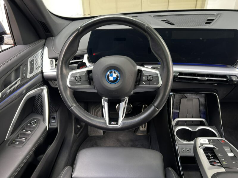 BMW iX1 xDrive30 306km, mPakiet, HUD, Harman, Panorama, FV23%