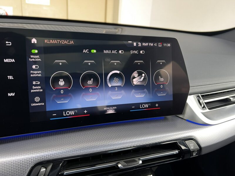 BMW iX1 xDrive30 306km, mPakiet, HUD, Harman, Panorama, FV23%
