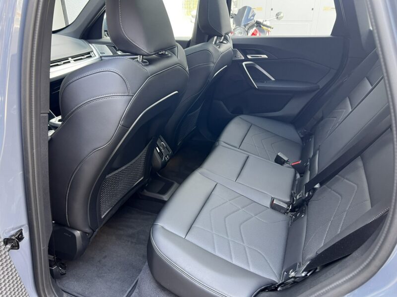 BMW iX1 xDrive30 306km, mPakiet, HUD, Harman, Panorama, FV23%