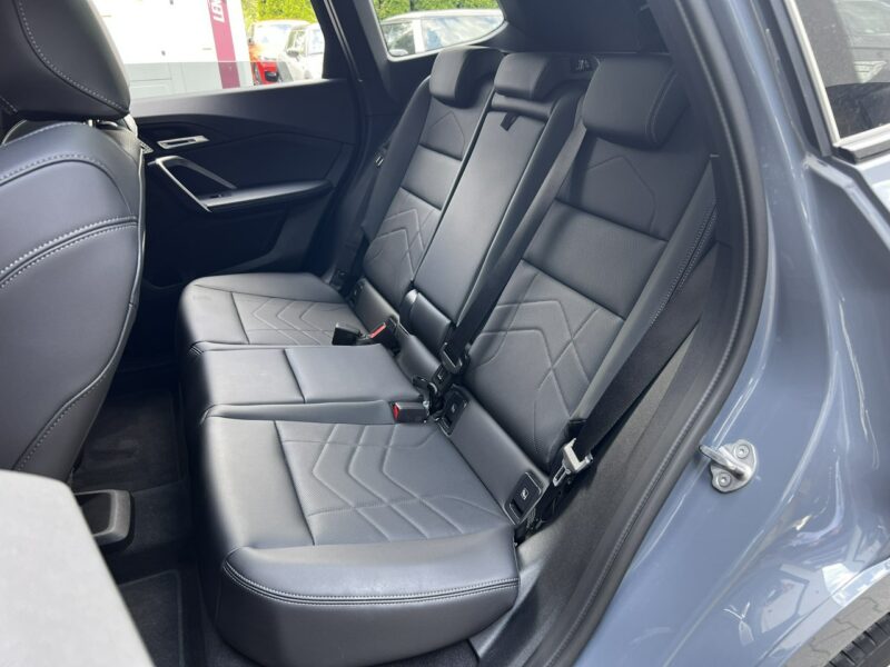 BMW iX1 xDrive30 306km, mPakiet, HUD, Harman, Panorama, FV23%