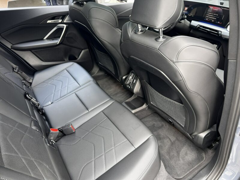 BMW iX1 xDrive30 306km, mPakiet, HUD, Harman, Panorama, FV23%