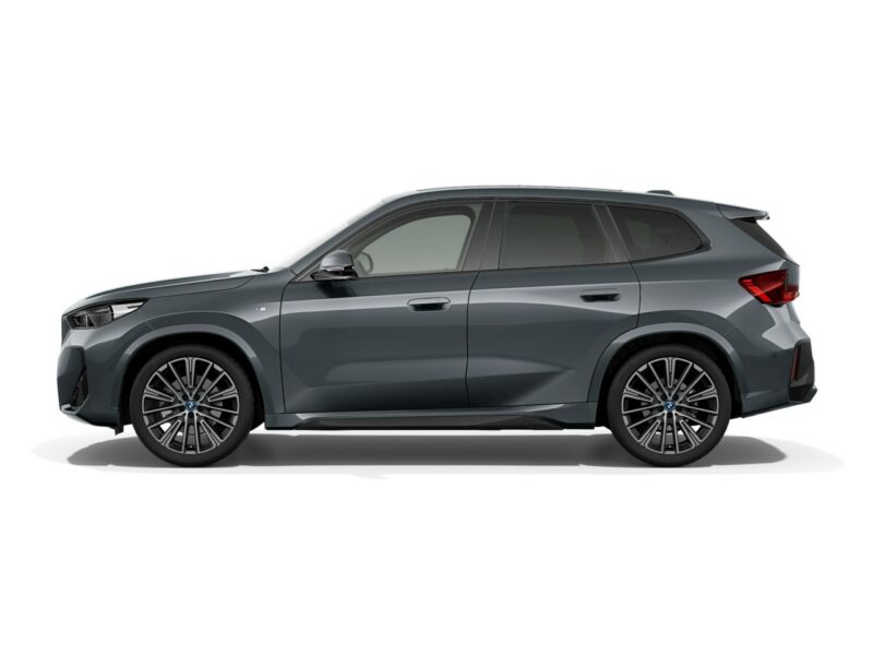 BMW iX1 xDrive30 306km, mPakiet, HUD, Harman, Panorama, FV23%