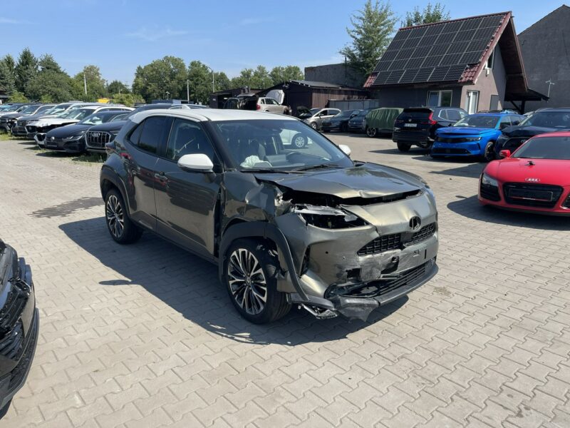 Toyota Yaris Cross Automat Hybryda Kamera Podgrzewanie Virtual cockpit 116KM