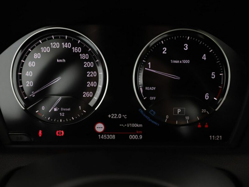 BMW 225 F22