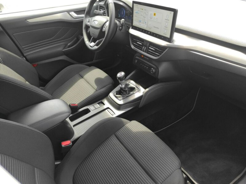 Ford Focus Titanium X 1.0 EcoBoost 125 KM Kombi RB68738 Mk4 (2018-)