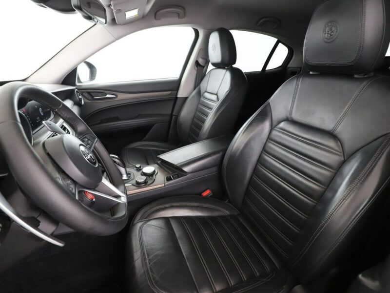 Alfa Romeo Stelvio 4x4, 280KM, skóra, navi, klima auto, LED, grzane fotele