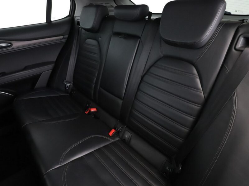 Alfa Romeo Stelvio 4x4, 280KM, skóra, navi, klima auto, LED, grzane fotele