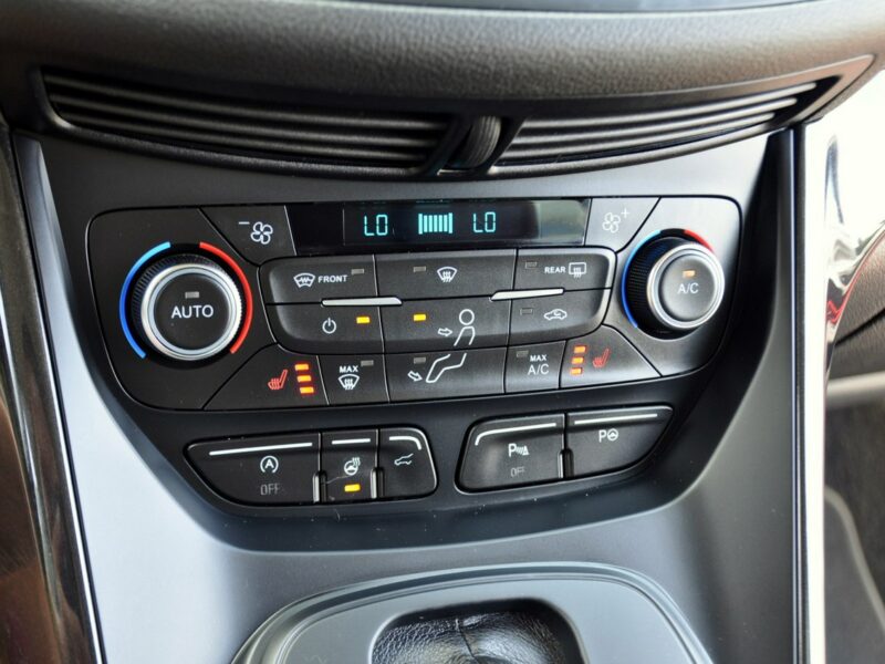Ford Kuga 1.5i(176KM)*Lift*Radar*Xenon*Led*Navi*Kamera*Skóry*AWD*BLS*Alu18"ASO II (2012-)