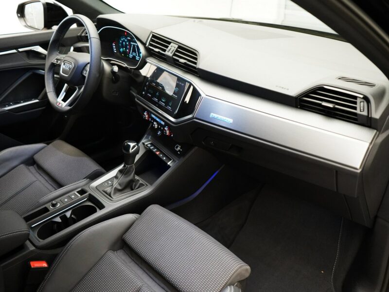 Audi Q3 Sportback 40TFSI Quattro 190KM Sline Kamera360 ACC MatrixLED